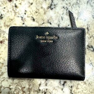 Kate spade black wallet. Perfect condition